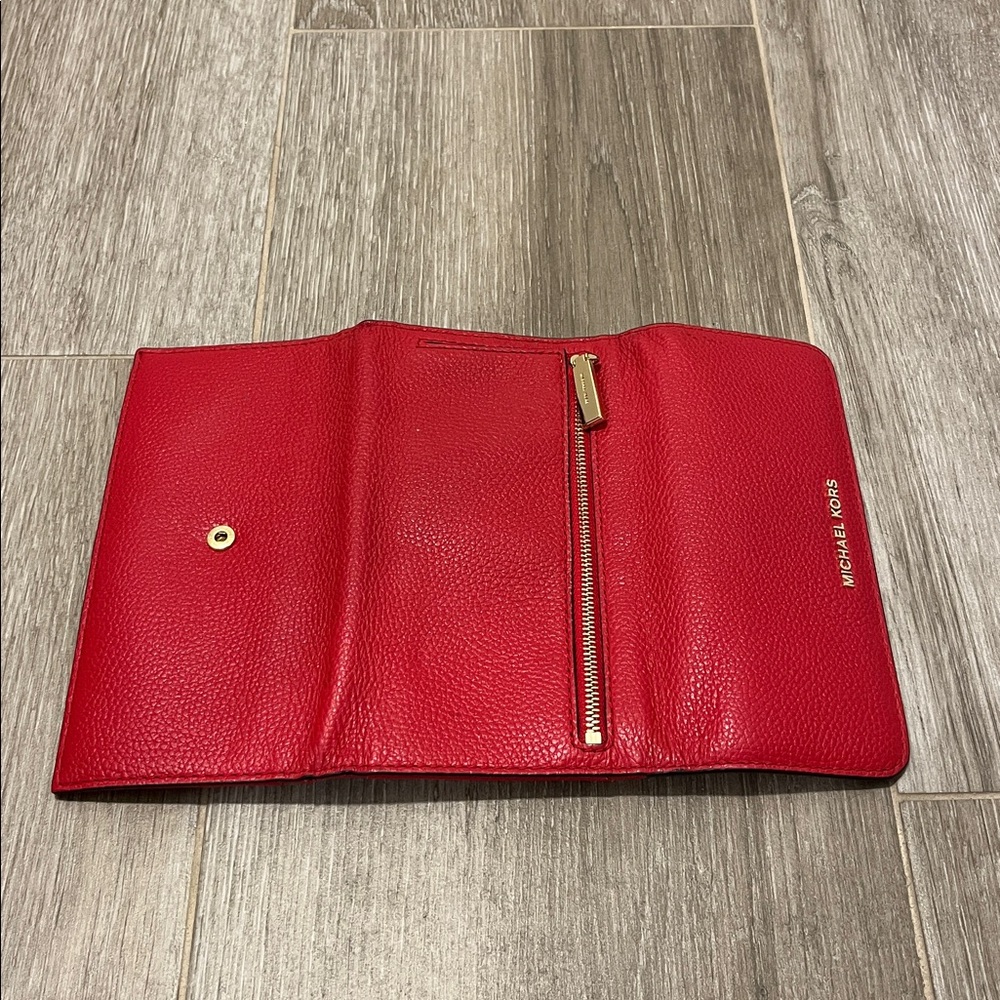 Michael Kors Vibrant Red Leather Wallet - Picture 5 of 7